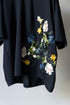 別注【Licht Bestreben】"花柄刺繍Tシャツ"